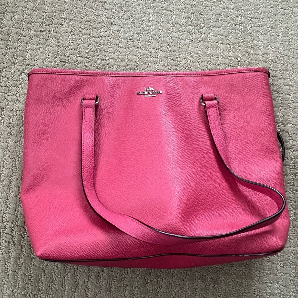 Coach shoulder handbag. Very gently used- excellent condition with minimal wear.